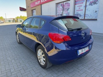 Opel Astra J Hatchback 5d Facelifting 1.4 87KM 2013 Opel Astra Niski przebieg, oryginał lakier, zdjęcie 6