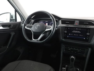 Volkswagen Tiguan II SUV Plug-in 1.4 TSI e-HYBRID 245KM 2022 Volkswagen Tiguan FV23 phev full led automat, zdjęcie 16
