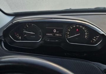 Peugeot 2008 I SUV 1.6 BlueHDi 99KM 2015 Peugeot 2008 Sliczny 1.6 HDi BOGATA WERSJA Oryginal ZADBANY 2015r Serwis U, zdjęcie 9