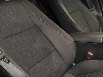 Mercedes CLA C118/X118 2025 MERCEDES-BENZ CLA 200 Progressive Sedan 1.5 (163KM) 2025, zdjęcie 3