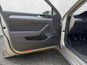 Volkswagen Passat B8 Limousine Facelifting 2.0 TDI SCR 150KM 2020 Volkswagen Passat B8 2.0 TDI EVO Essence 2.0 TDI 1, zdjęcie 10