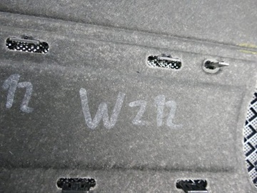MERCEDES E W212 SEDAN POLIČKA ZADNÍ TŘETÍ STOP