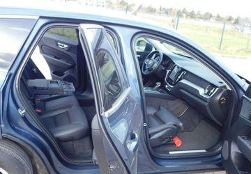 Volvo XC60 II Crossover D4 190KM 2019 Volvo XC 60 z Gwarancja_Skora Fotele Comforty_Kamera_HAK_Model2020r 2.0, zdjęcie 8