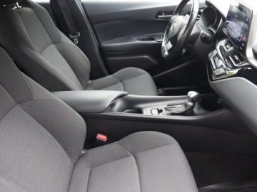 Toyota C-HR I Crossover 1.8 Hybrid 122KM 2019 Toyota C-HR 1.8 Hybrid, Salon Polska, zdjęcie 8