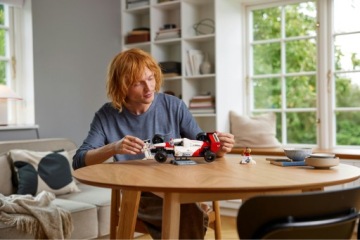 LEGO ICONS 10330 McLaren MP4/4 и Айртон Сенна