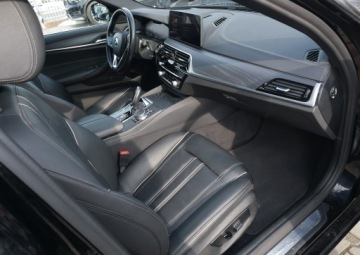 BMW Seria 5 G30-G31 Touring Plug-In 2.0 530e 292KM 2022 BMW 530e 292ps Luxury HUD Lasery 360° ACC 4xKlima Skóra HiFi Blis Keyles 18, zdjęcie 23