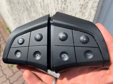 MERCEDES B KLASA W245 PRZYCISKI KIEROWNICY ŁADNE!