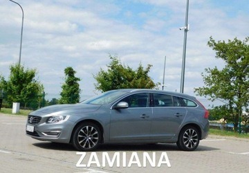 Volvo V60 I Kombi Facelifting 2.0 D3 DRIVE-E 150KM 2018 Volvo V60 z Gwarancja BLiS LCD Zegary Skora Fotele Profilowane 2.0 Diesel