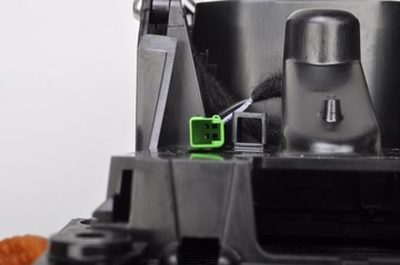 VOLVO XC60 II ПОДСТАКАННИК 32289727 31469630 РОЛИК