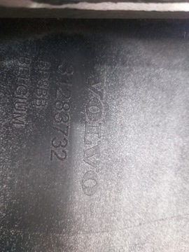 NÁRAZNÍK PŘEDNÍ 31283732 VOLVO V40 12-19
