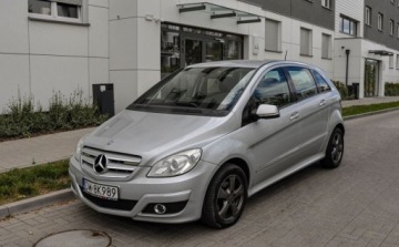 Mercedes Klasa B W245 180 CDI 109KM 2008 Mercedes-Benz Klasa B 2,0D Automat Lift 195 tys. km 2.0 Diesel 109KM