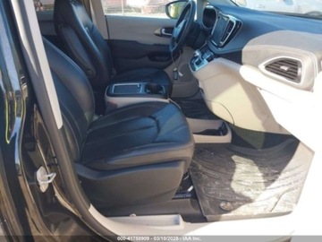 Chrysler Pacifica II 2023 Chrysler Pacifica 2023, 4x4, TOURING L AWD 3.6 Benzyna 287KM, zdjęcie 8