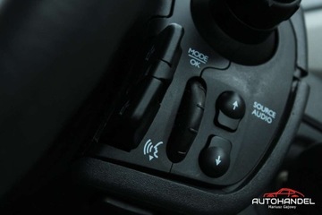 Renault Modus Hatchback 1.2 i 16V 75KM 2005 Renault Modus 1.2 75ps, Klimatyzacja, Zadbany egzemplarz 1.1 Benzyna 75KM, zdjęcie 9