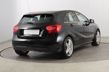 Mercedes Klasa A W176 Hatchback 5d Facelifting 180 122KM 2015 Mercedes A A 180, Skóra, Navi, Klima, Klimatronic, zdjęcie 4