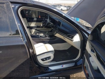 BMW Seria 7 G70 2022 BMW Seria 7 750 I xDrive 2022 4.4l 4.4 Benzyna 523KM, zdjęcie 9