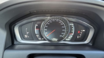 Volvo XC60 I SUV Facelifting 2.0 D4 DRIVE-E 181KM 2014 Volvo XC 60 D4 salon Polska stan idealny 190 tys., zdjęcie 3