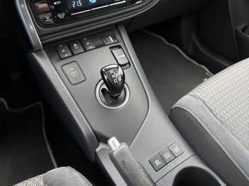 Toyota Auris II Touring Sports Facelifting 1.8 Hybrid 136KM 2018 Toyota Auris Hybrid 135 Selection II (2012-) Hybri, zdjęcie 25