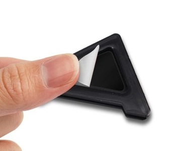 Резиновые накладки защищают углы дверей PEUGEOT.