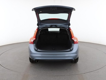 Volvo V60 I Kombi Facelifting 2.0 D3 DRIVE-E 150KM 2016 Volvo V60 2.0D Automat Business Navi Tempomat, zdjęcie 18