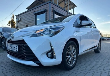 Toyota Yaris III Hatchback 5d Facelifting Hybrid 100KM 2017 Toyota Yaris 1,5 Benzyna Hybryda Automat GWARANCJA Zamiana Zarejestrowany, zdjęcie 32