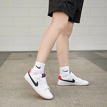 buty NIKE COURT ROYALE GS 833535107 r. 37,5