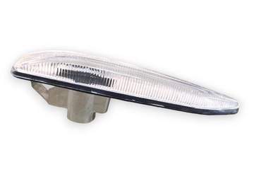 LAMPA BLIKAČ BOČNÍ PRAVÝ DO BMW E65 E66 7164758