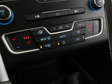 Ford Mondeo V Kombi 2.0 TDCi 150KM 2019 Ford Mondeo 2.0 TDCi Business Edition Klimatronik, zdjęcie 26