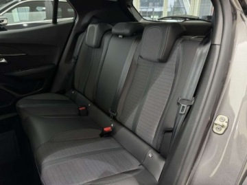 Peugeot 2008 II SUV 1.2 PureTech 130KM 2021 Peugeot 2008 Allure CarPlayAndroid Auto Keyless LED Asystent pasa ruchu, zdjęcie 11