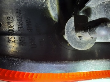 FORD C-MAX 03-10 SVĚTLO ZADNÍ PRAVÁ VNĚJŠÍ 2SK008723