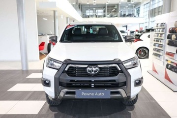 Toyota Hilux VIII Podwójna kabina Facelifting 2.8 D-4D 204KM 2023 Toyota Hilux 2.8 D-4D Double Cab Invincible 4x4 aut 2.8 Diesel 204KM, zdjęcie 1