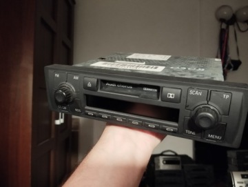 RADIO AUDI CHORUS A6, TT 4B0035152 - bdb stan + kod