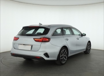 Kia Ceed III Kombi Facelifting 1.5 T-GDI 160KM 2022 Kia Ceed 1.5 T-GDI, Salon Polska, Serwis ASO, zdjęcie 4