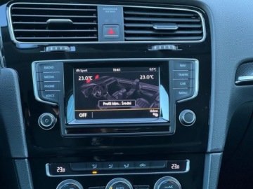 Volkswagen Golf VII Variant 1.6 TDI BlueMotion Technology 110KM 2014 Volkswagen Golf 1.6 Diesel 110KM, zdjęcie 29