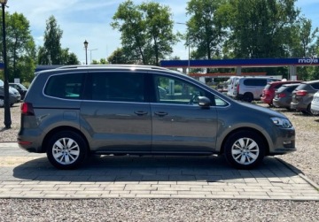 Volkswagen Sharan II Van Facelifting 2.0 TDI SCR 184KM 2017 Volkswagen Sharan 2.0TDI 184KM Xenon Led Navi Klimatronik 7 Foteli Stan Bd, zdjęcie 10