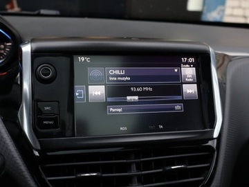 Peugeot 2008 I SUV Facelifting 1.2 PureTech 130KM 2016 Peugeot 2008 1.2 PureTech, Salon Polska, zdjęcie 12