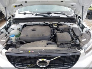 Volvo XC40 2021 Volvo XC 40 T5 R-Design 2021 2.0 Benzyna 248KM, zdjęcie 8