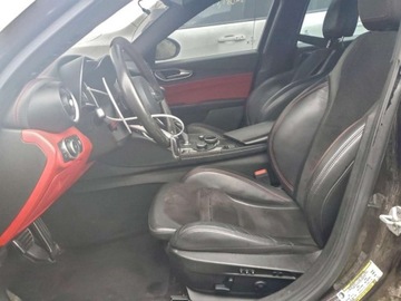 Alfa Romeo Giulia II 2017 Alfa Romeo Giulia Alfa Romeo Giulia Quadrifoglio RWD z 2017 roku od ubezpi, zdjęcie 7