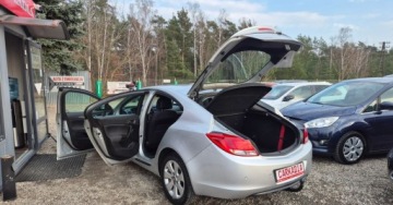 Opel Insignia I Sedan 2.0 CDTI ECOTEC 130KM 2011 Opel Insignia Sprowadzony oplacony super stan nowe sprzeglo. 2.0 Diesel, zdjęcie 9