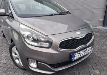 Kia Carens IV Minivan 1.7 VGT CRDI 115KM 2015 Kia Carens bezwypadkowe serwis1wlascicielnavi 1.7 Diesel 115KM, zdjęcie 2