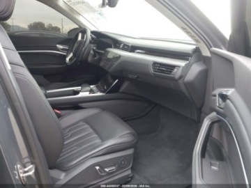 Audi Q8 2024 Audi Q8 e-tron E-TRON PRESTIGE QUATTRO, 2024r., 4x4, Elektryczny 355KM, zdjęcie 8