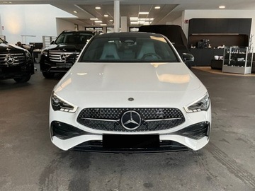 Mercedes CLA C118/X118 Coupe Facelifting 1.3 200 163KM 2025 MERCEDES-BENZ CLA 200 AMG Line Sedan 1.3 (163KM) 2025, zdjęcie 1