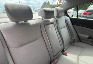 Honda Civic IX Sedan 1.8 i-VTEC 142KM 2012 Honda Civic Polski salon 1.8 Benzyna 141KM, zdjęcie 12