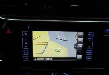 Toyota Auris II 2018 Toyota Auris Okazja 1.8 Hybryda 100KM, zdjęcie 23