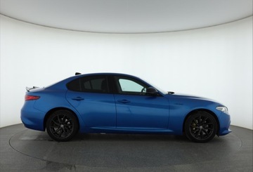Alfa Romeo Giulia II Sedan 2.0 TBi 280KM 2019 Alfa Romeo Giulia 2.0 Turbo, Salon Polska, zdjęcie 5