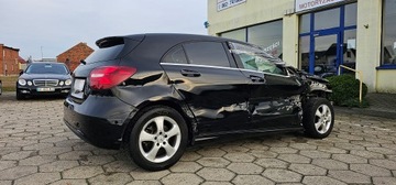 Mercedes Klasa A W176 Hatchback 5d Facelifting 180 122KM 2017 Mercedes A-klasa W176 1.6 122 KM Automat Klima Navi Led Niski Przebieg, zdjęcie 2