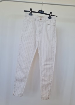 УЗКИЕ ТРУБКИ В БЕЛЫЕ ПОЛОСКИ STRADIVARIUS XS 34