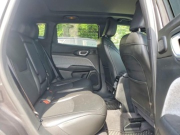 Jeep Compass II 2023 Jeep Compass Latitude Lux 2023 2.0 Benzyna 200KM, zdjęcie 10