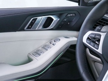 BMW X7 SUV Facelifting 3.0 40d 352KM 2025 BMW X7 BMW X7 xDrive40d LCI 3.0 Diesel 352KM, zdjęcie 31