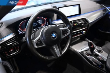 BMW Seria 5 G30-G31 Limuzyna 520d 190KM 2020 BMW Seria 5 520d xDriveFV23LED Fog LightsFotel SportowyM Pakiet Sportowy, zdjęcie 6