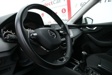 Skoda Kamiq 2021 Škoda Kamiq Skoda Kamiq AMBITION TSI 115KM Salon, zdjęcie 11